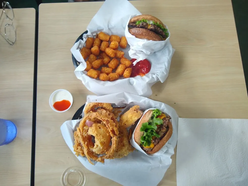 Jalapeno Mayo Burger with Tator Tots